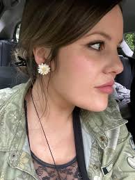 First day back was amazing. Was really nervous after not working for so  long but the clients and the team made it amazing. Thank you!! P.s check  out my cute earrings Brooke