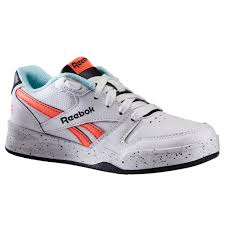 Sportschuhe für dein nächstes outdoor abenteuer Sportschuhe Freizeitschuhe Fur Damen Herren Und Kinder Newfeel Sport Erleben Decathlon