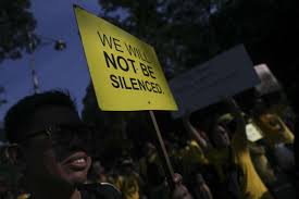 The system of government is closely modelled on the westminster parliamentary system, a legacy of british rule. Protest Mounts Over Malaysian Pm S Plan To Redraw Electoral Map