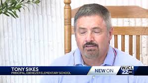 Effingham County: Lemonade stand success leads to big donation