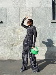 It's a luxury retail company and is a division of lvmh. The 20 Most Popular Clothing Brands For Women Who What Wear Uk