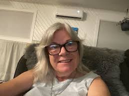 Introduction of a retired traveler from Mount Uniacke