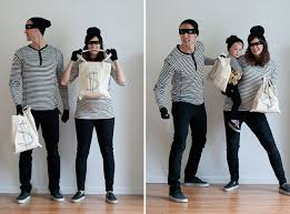 Kennt ihr das auch es ist kurz vor halloween und ihr habt immer noch kein kostüm ? Bandits Couples Costume Lustige Faschingskostume Faschingskostume Verkleidung Kinder