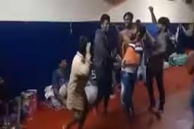 ಜೈಲಿನಲ್ಲಿ ರಾಜಾತಿಥ್ಯ: ಮೂವರು ಅಧಿಕಾರಿಗಳ ಅಮಾನತು - hosadigantha.com