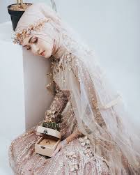 Roje Pinterest Rojefabdollah Gaun Pengantin Sederhana Pakaian Pernikahan Pengantin Wanita