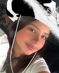 Sofia Flor's Instagram, Twitter & Facebook