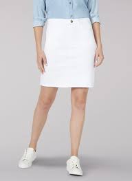 The women's denim kilts/skirts are designed to look similar to a pair of denim jeans, including not only the texture and the appeal of the beginning last summer, denim skirts were on everyone's style list! 12 Best Denim Skirts For Women 2021 Where To Buy Jean Skirts