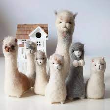Just Booked Onto The Ultimate Alpaca Filled Craft Day Making Alpacas Made From Alpaca Fleece On An Alpaca Fa Chuvstvovali Zhivotnye Alpaki Chuvstvoval Iskusstvo