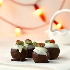 Best individual christmas desserts from individual christmas puddings recipes delicious. Raw Christmas Pudding Bites Wallflower Kitchen