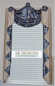 For a little extra pizazz, accent the corners of the swags with rosettes. Raised Swag With Contrast Cascades Choux Rosettes And Bling Accents On The Rosettes By Www Skdesignsblogspot C Drapery Designs Window Styles Custom Drapery