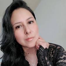 No temas, porque yo estoy contigo; no desmayes, porque yo soy tu Dios que  te esfuerzo; siempre te ayudaré, siempre te sustentaré con la diestra de mi  justicia”. Isaías 41:10 #yeseniathen #frases