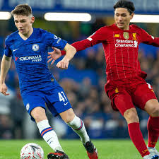 Billy gilmour (born 11 june 2001) is a scottish footballer who plays as a centre midfield for british club chelsea. Chelsea S Little Big Man Billy Gilmour Relishing His Learning Curve Chelsea The Guardian
