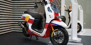 Modifikasi scoopy 2020 merah hitam. Modifikasi Pertama All New Honda Scoopy Cafe Racer