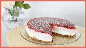 Lassen sie die mischung im wasserbad schmelzen, bis kuchen ohne backen mit schokolade und kokos. Cremiger Erdbeer Cheesecake Ohne Backen Einfach Und Ohne Gelatine Youtube