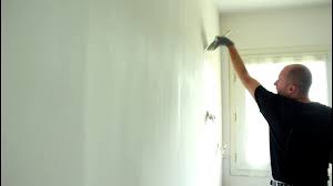Mur de peinture de couleur bleue avec rouleau. Rattraper Les Defauts Des Murs Avant Peinture 3 3 Youtube
