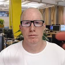 Eric Pender's Instagram, Twitter & Facebook