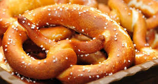 Wer Hat Die Brezen Erfunden Laugenbrezel Rezepte Lebensmittel Essen