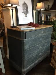 Vediamo come sceglierlo, non solo per le pareti, ma anche per mobili e complementi. Vendita Di Mobili Roberta Brizzi Bottega Artigiana