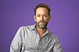 Luke perry beverly hills 90210. Beverly Hills 90210 Star Luke Perry Nach Schlaganfall Im Krankenhaus