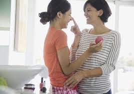 The letter p styled to look like a thumbtack pin. Parenting Tips From 10 Parenting Experts