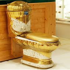 Beberapa jenis logam dapat memicu reaksi alergi seperti ruam dan jenis dan model perhiasan untuk bayi juga perlu dipertimbangkan. Tandas Emas 22 Foto Della Otti Toilet Tandas Versace Bagaimana Membuat Hiasan Utama Bilik Bagaimana Memilih Warna Dan Hiasan Yang Sesuai Untuk Bilik Mandi