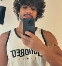 Casa de ex-BBB Gabriel Santana é alvo de investigação por tráfico de drogas 