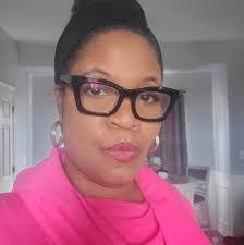 Kiana Lowery's Instagram, Twitter & Facebook