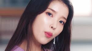 24일 아이유 소속사 edam엔터테인먼트에 따르면 아이유의 히트곡 '블루밍' 뮤직비디오는 이날 유튜브 조회 수 1억 뷰를 돌파했다. Pifgwuljnvesqm