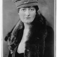 Burlesque entertainer Margaret Baxter (SAYRE 3032)