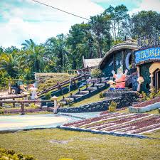 Water blaster atau lengkapnya water blaster. Taman Wisata Refi Pekanbaru Administrasi Publik