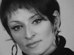 Barbara, la femme qui chante