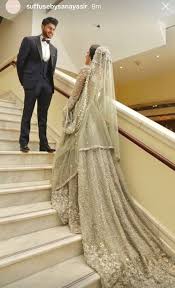 Das perfekte hochzeitskleid für jede frau. Do You Want To Find Out About Quality Elegant Designer Indian Sari And Items Such As El Asian Wedding Dress Backless Wedding Dress Pakistani Bridal Wear