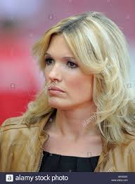 Sky sport is a group of sports satellite tv channels in the german language produced and broadcast by sky deutschland. Sport Moderatorin Jessica Kastrop Sky Sports Stockfotografie Alamy