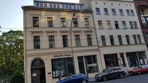 Einreisegenehmigung nach westdeutschland wird von den alliierten behörden. Das Brecht Haus Berlin Affin