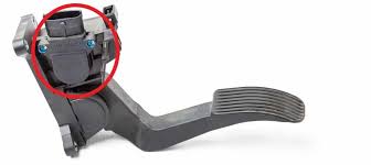 6 Signs Of A Bad Accelerator Pedal Sensor (Replacement Cost)