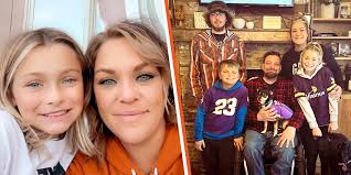 Mom Jumps Back into Burning Car to Pull Out Her 2 Kids