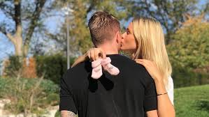 Maybe you would like to learn more about one of these? Marco Reus Und Scarlett Gartmann Erwarten Im Fruhjahr Nachwuchs