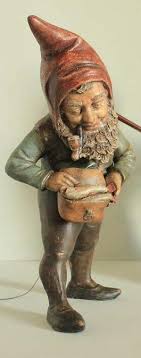 Pin By Solveig Ostigaard On Gartenzwerg In 2020 Gnomes Lion Sculpture Santa Claus