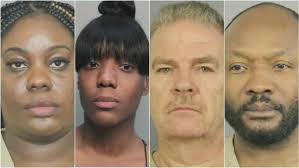 Cinco hispanos cuentan por qué se quedan en una zona de evacuación  obligatoria esperando a Irma