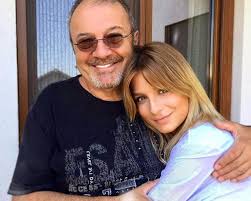 Ana baniciu was born in bucuresti , romania. Ana Baniciu Despre Presiunea De A Fi Copilul Lui Mircea Baniciu Libertatea