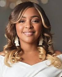 Crystal Hooper's Instagram, Twitter & Facebook