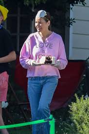 Her energy for music since her youth caused her to learn piano and woodwind. Geena Davis Hawtcelebs