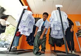 Lexa residence wangsa maju kuala lumpur nearby lrt for rent 688 sqft 3 rooms 2 baths nice view many unit for rent. Pelajar Mencuba Pakaian Untuk Mengelakkan Tersalah Saiz Di Vista Wira Seksyen 2 Wangsa Maju Wilayahku