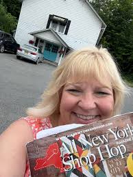 We have been busy today laying out the shop...oh we have so much room..lol. 