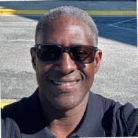 2000+ profilů „Maxie“