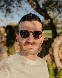 23:40 Desembre #moon 🖤🖤🖤 #guiillem #photography #photographer  #naturallight #blanckandwhite #blackandwhitephotography #darkphotography  #nature #blancinegre #blancinegrefotografia #natura #lluna #blancoynegro  #blancoynegrofotografia #luna #iphonephoto