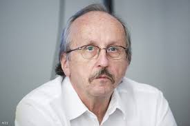 Az állat szőrére is ráírtak: Index Kulfold Veszelyes Az Ut Amin Elindult Az Eu