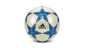 La finale de la ligue des champions 2009 / 2010 de cette 55ème édition aura lieu le 22 mai 2010 en espagne, au stade santiago bernabéu. Adidas Ucl Finale Ball Retrospect Soccerbible