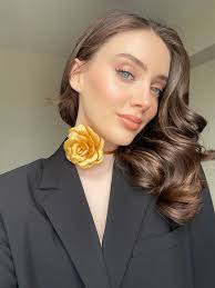 Gold Rose Choker, A Timeless Classic