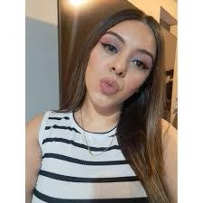 Isha Ross's Instagram, Twitter & Facebook